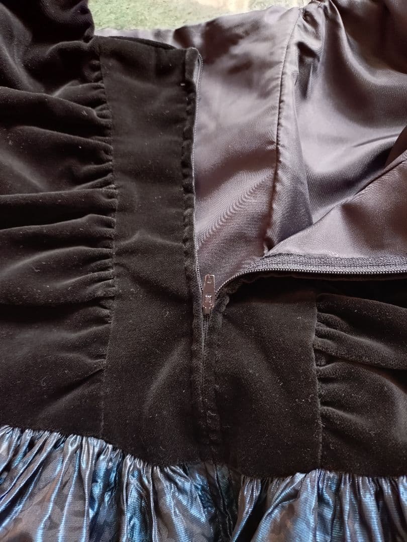 美品 ローラアシュレイ エレガントな上部ベルベット、ダークブルーパーティードレス