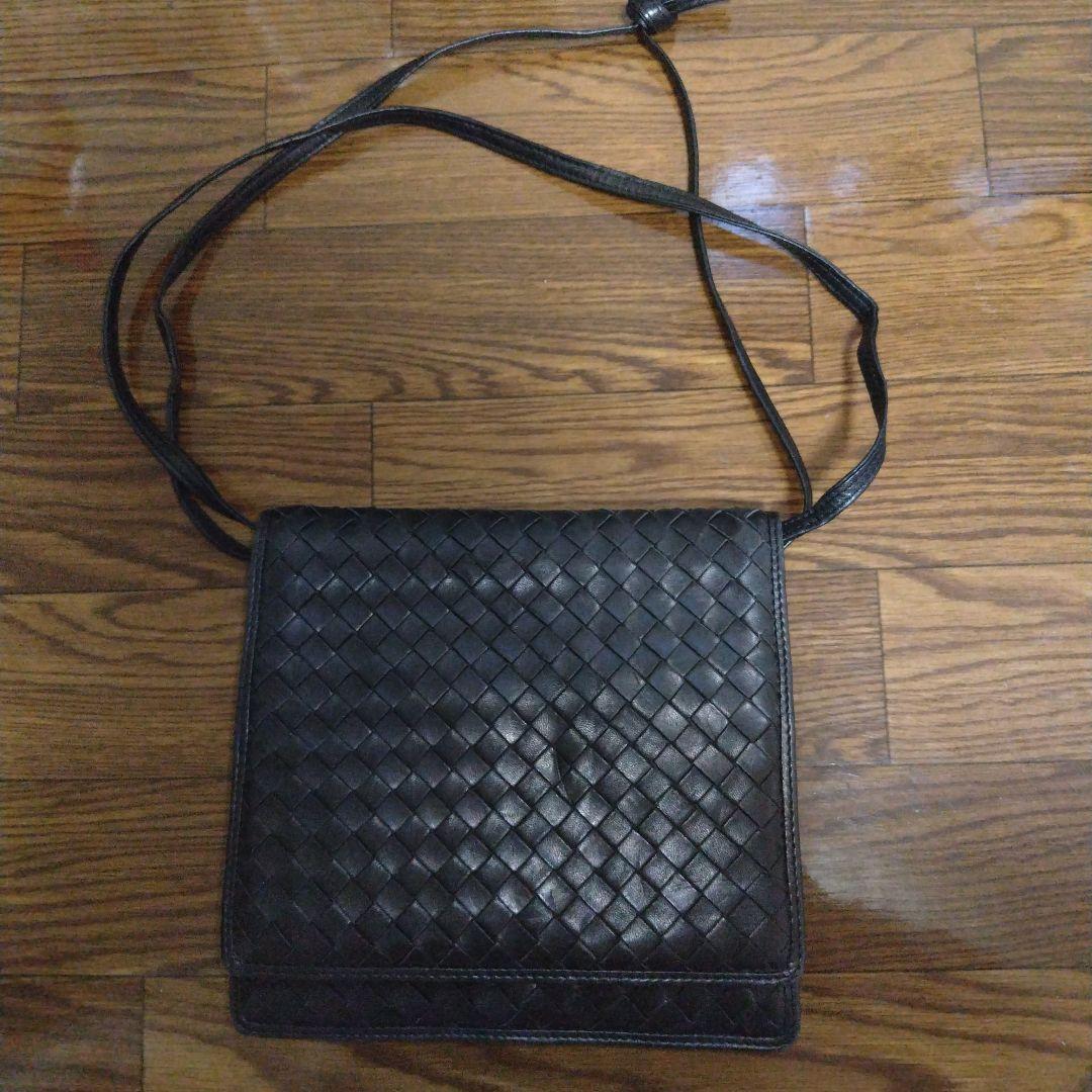 ボッテガヴェネタ イントレチャート 黒 レザー