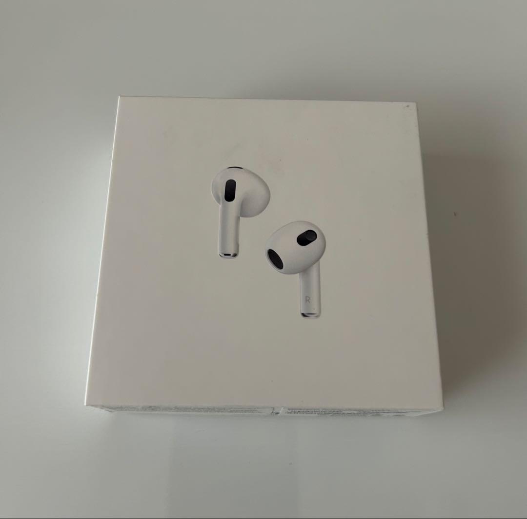Apple AirPods 第3世代 MagSafe Lightning