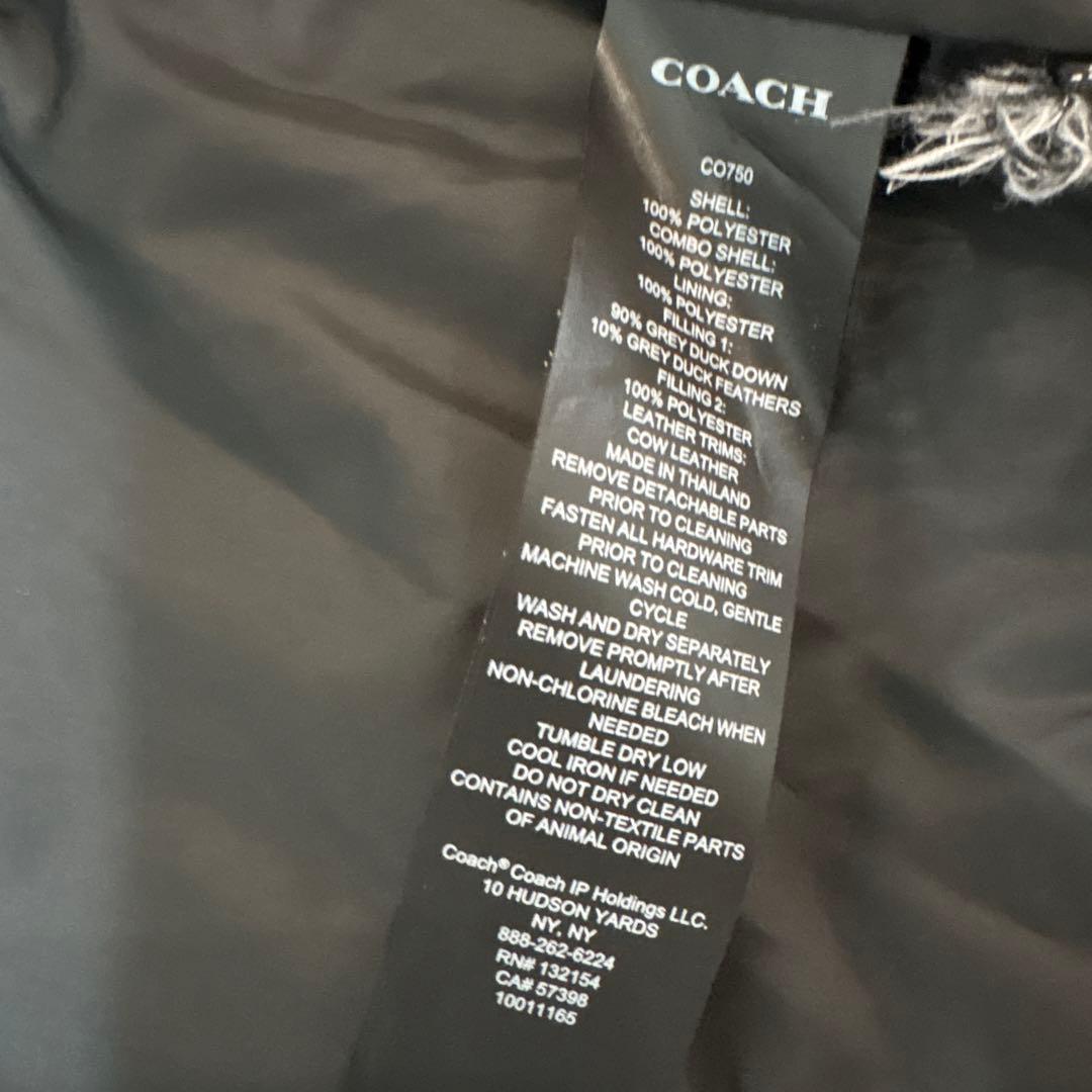 [美品]コーチ　ロゴ入りダウンベスト