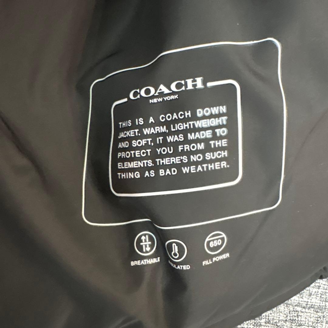 [美品]コーチ　ロゴ入りダウンベスト