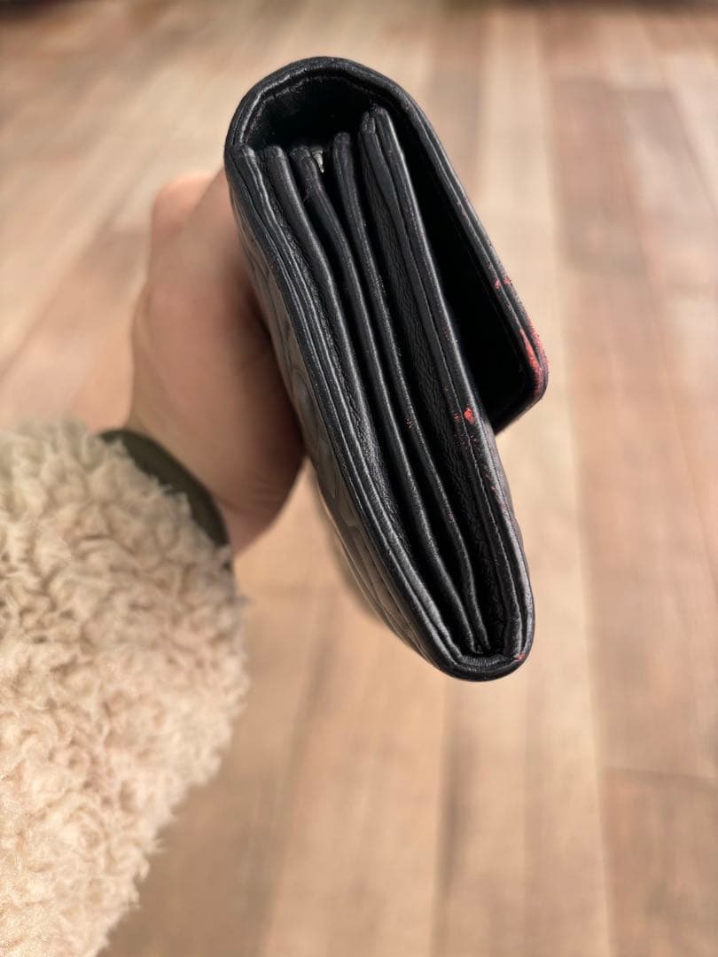 CHANEL ブラック フラワーエンボス 長財布