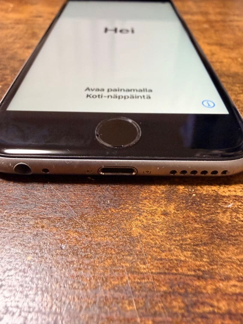 Apple iPhone6s スペースグレイ 128GB バッテリー80%