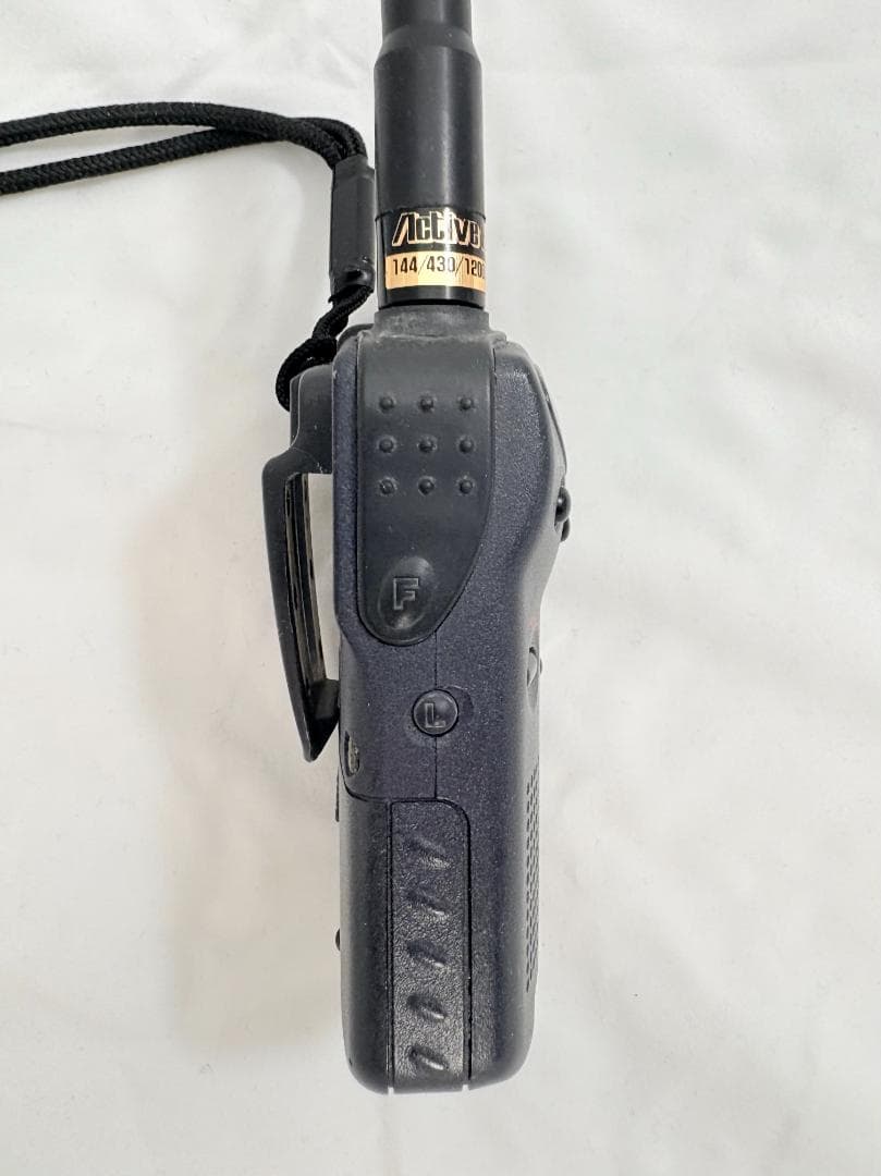 STANDARD C601(430/1200MHz FMハンディ機)