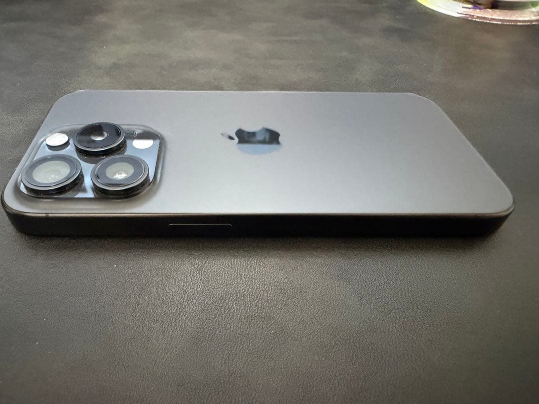 iPhone 15 Pro 256GB SIMフリー ケース・保護フィルム付き