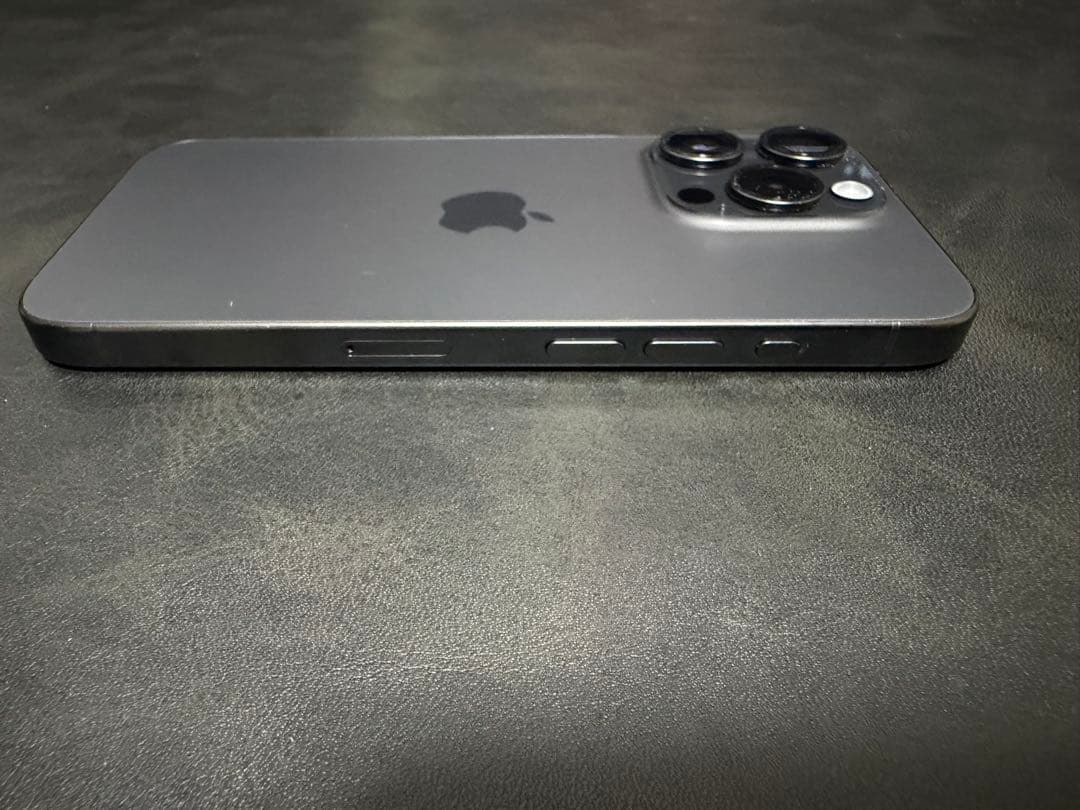 iPhone 15 Pro 256GB SIMフリー ケース・保護フィルム付き