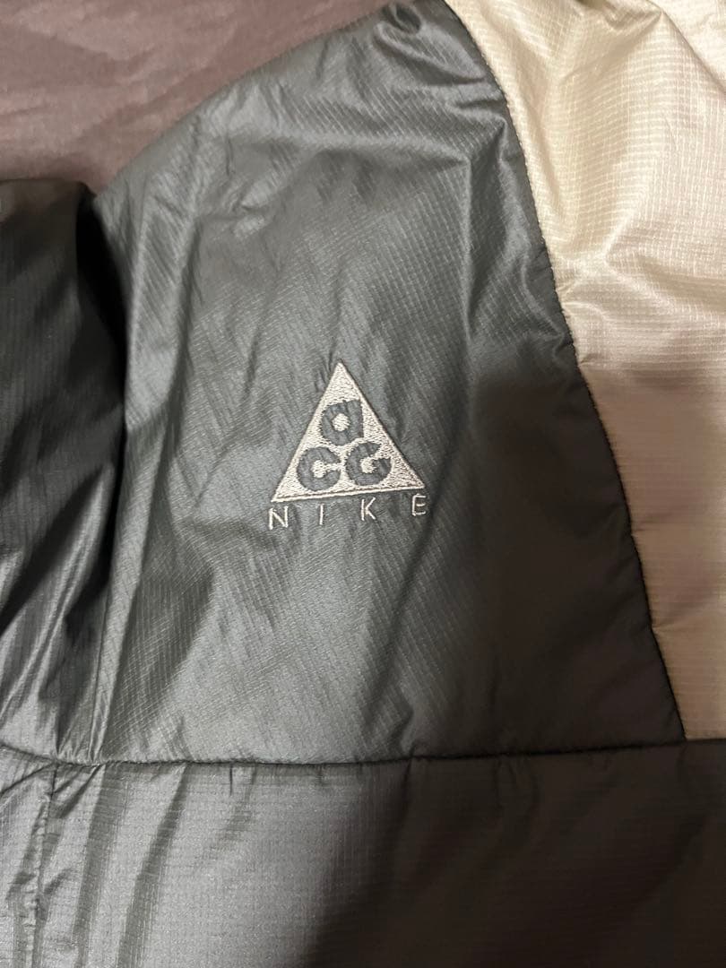 NIKE ACG ダウンジャケット フード付き