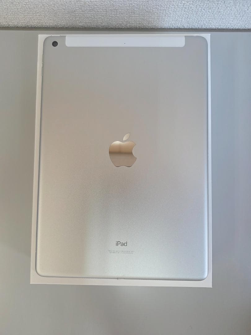 iPad（第9世代） Wi-Fi + Cellular　64GBモデル
