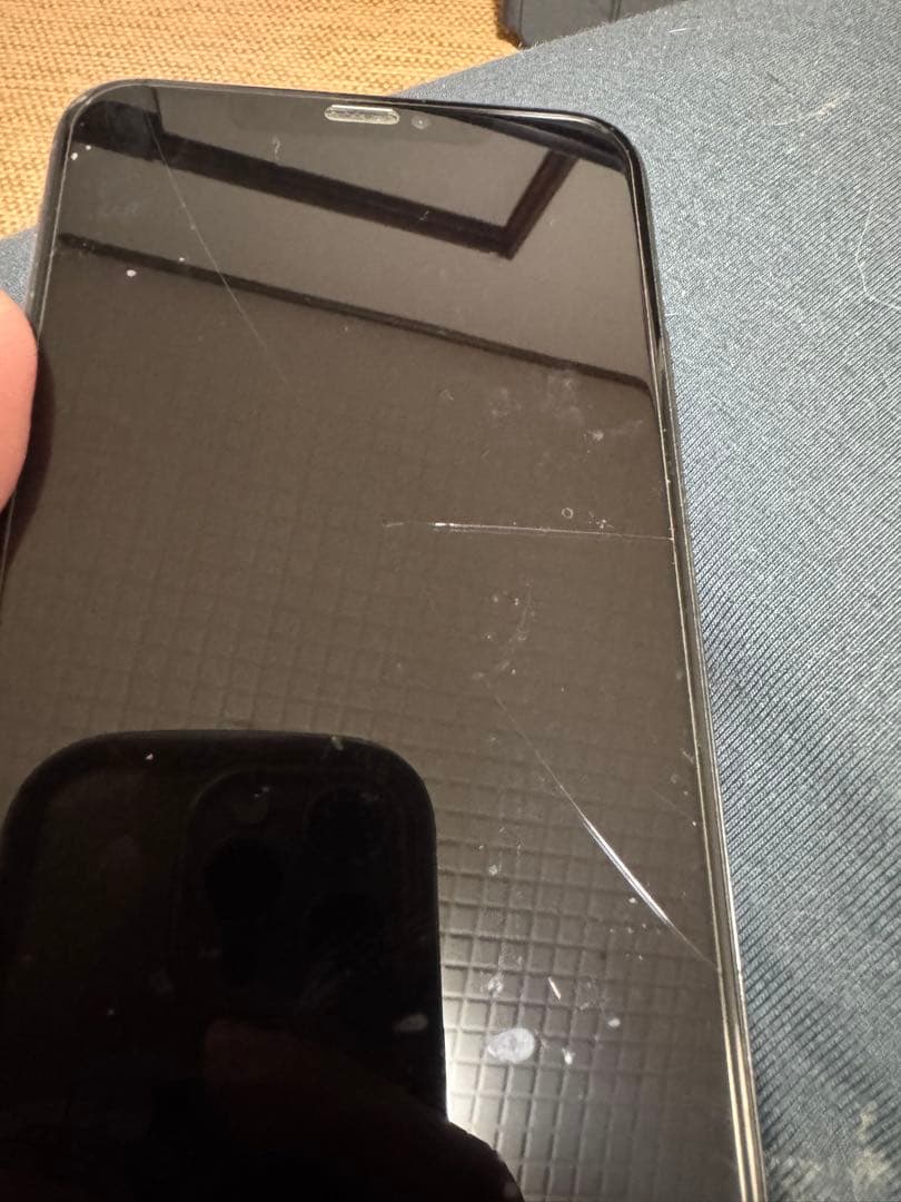 luffyiPhone XS Max 256G画面に傷ありSIMロック解済