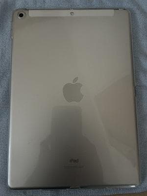 iPad第7世代シルバー32GB　セルラーモデル#とてもきれい