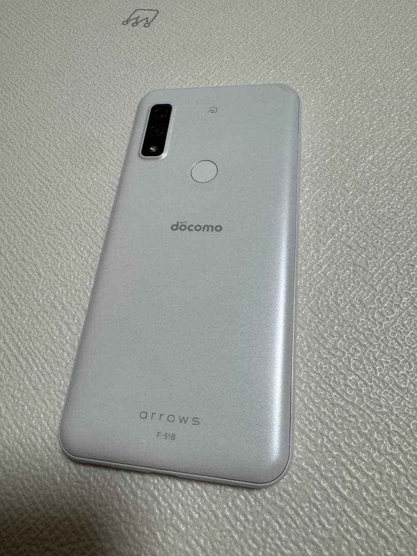 docomo arrows We F-51B ホワイト 本体 SIM無 64GB