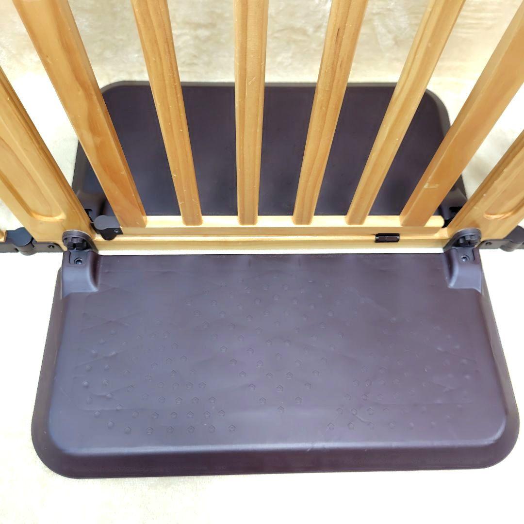 日本育児 ニホンイクジ おくだけドアーズ Мサイズ 木製 ベビーゲート 赤ちゃん