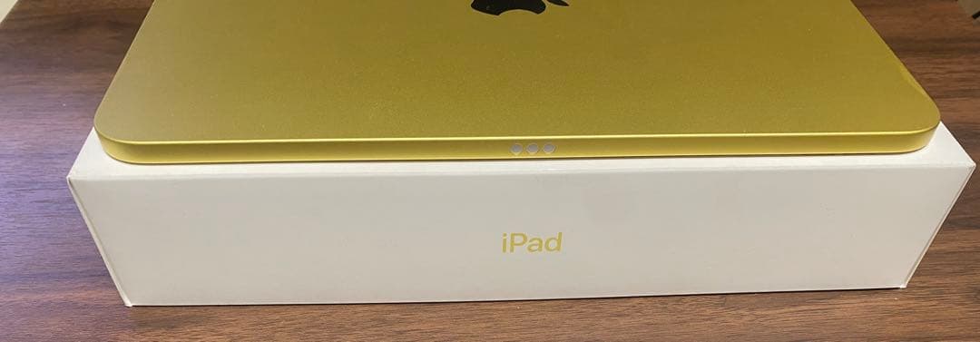 Apple iPad 11世代 (A16)チップ イエロー　保護フィルム付き