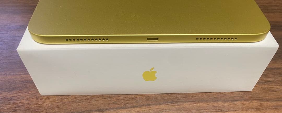 Apple iPad 11世代 (A16)チップ イエロー　保護フィルム付き