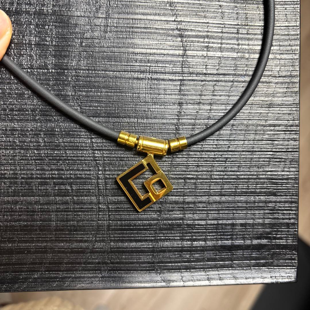 ゴールド ネックレスチャーム