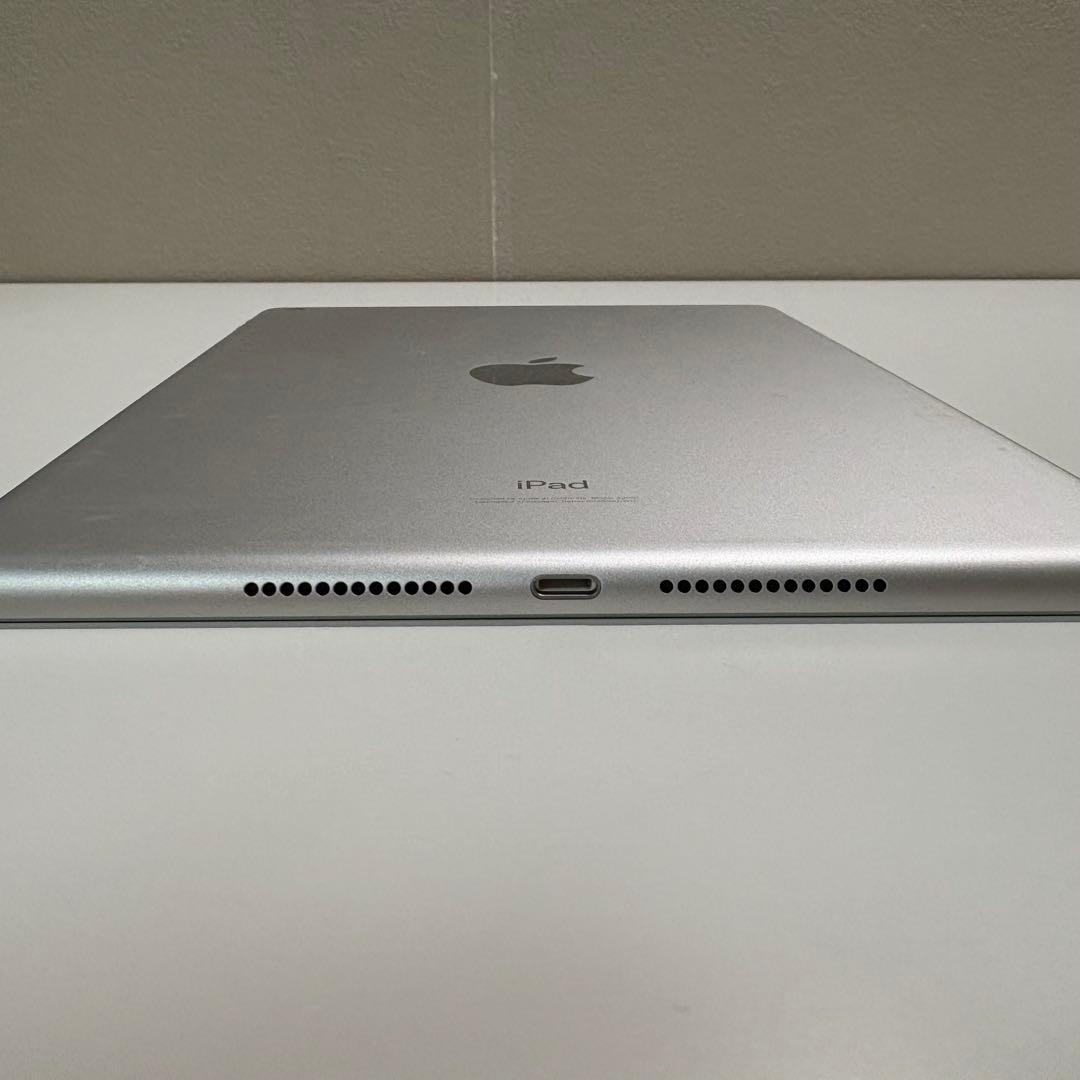 Apple iPad (第9世代)Wi-Fi 64GBシルバー 本体