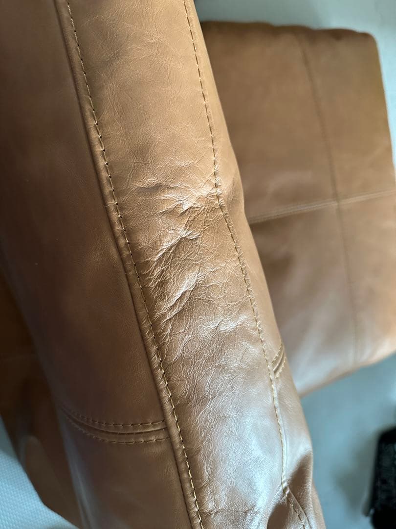 や*ま様 ウニコ　unico レザークッション　本革　茶色　ベージュ　ブラウン