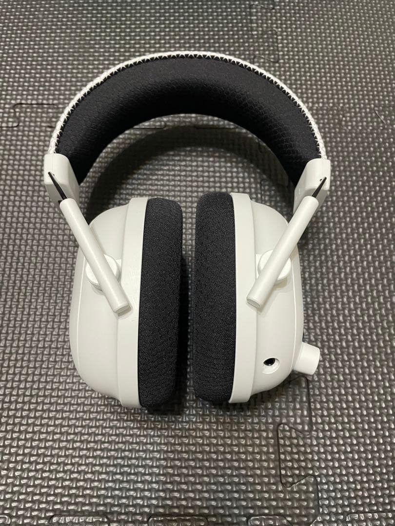 ヘッドホン Razer BLACKSHARK v2 PRO white edition