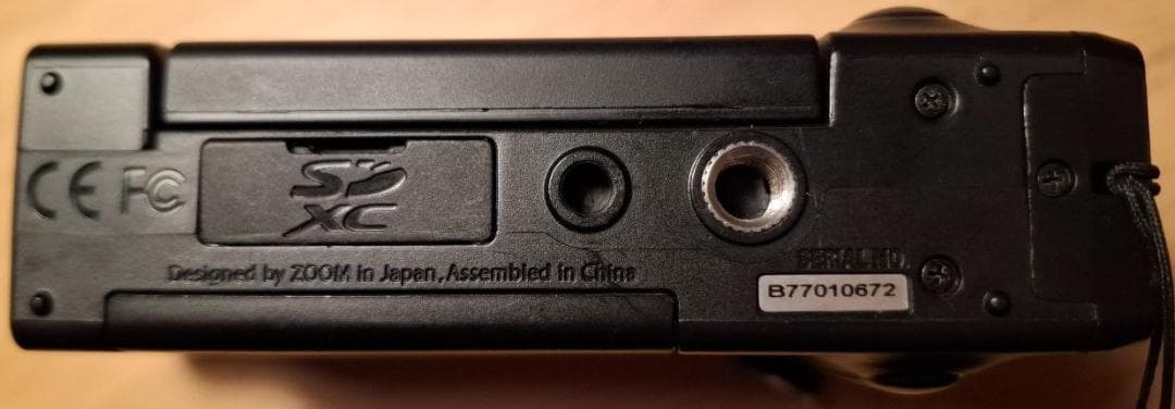 Zoom Q4n ポータブルオーディオレコーダ