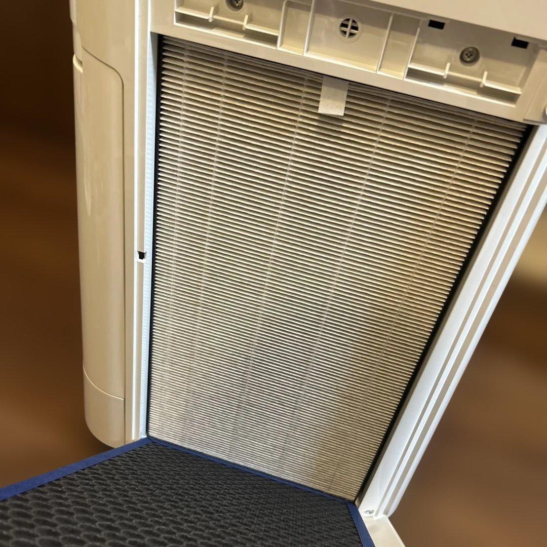 【美品】シャープ 加湿空気清浄機 KC-J50-W ホワイト SHARP