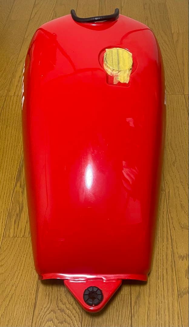 YAMAHA SR400 タンク 赤