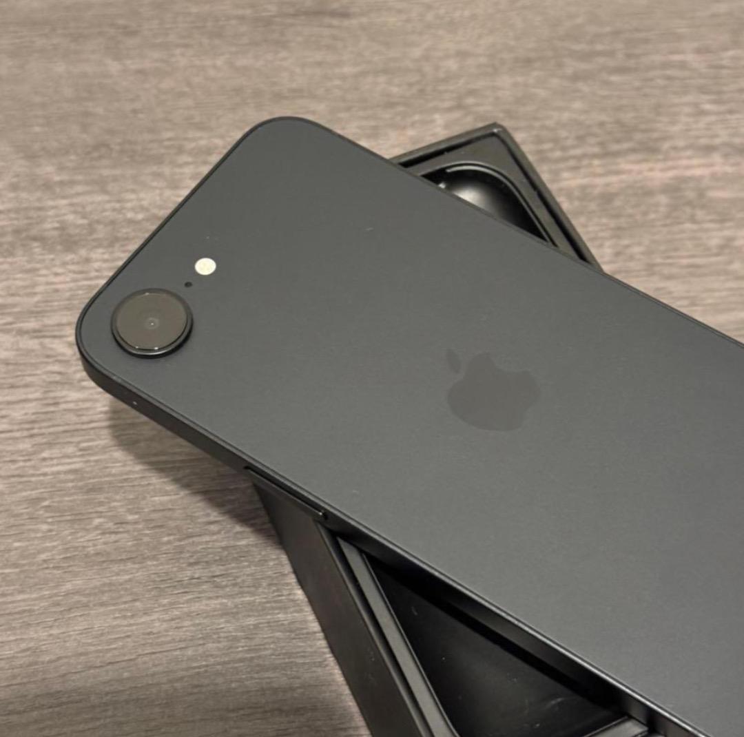 【バッテリー100％】【美品】iPhone 16e｜128GB｜SIMフリー