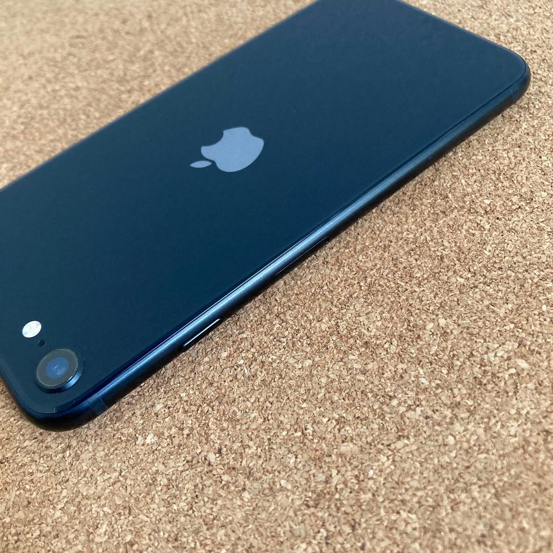 4073【早い者勝ち】電池新品☆iPhoneSE3 128GB SIMフリー☆