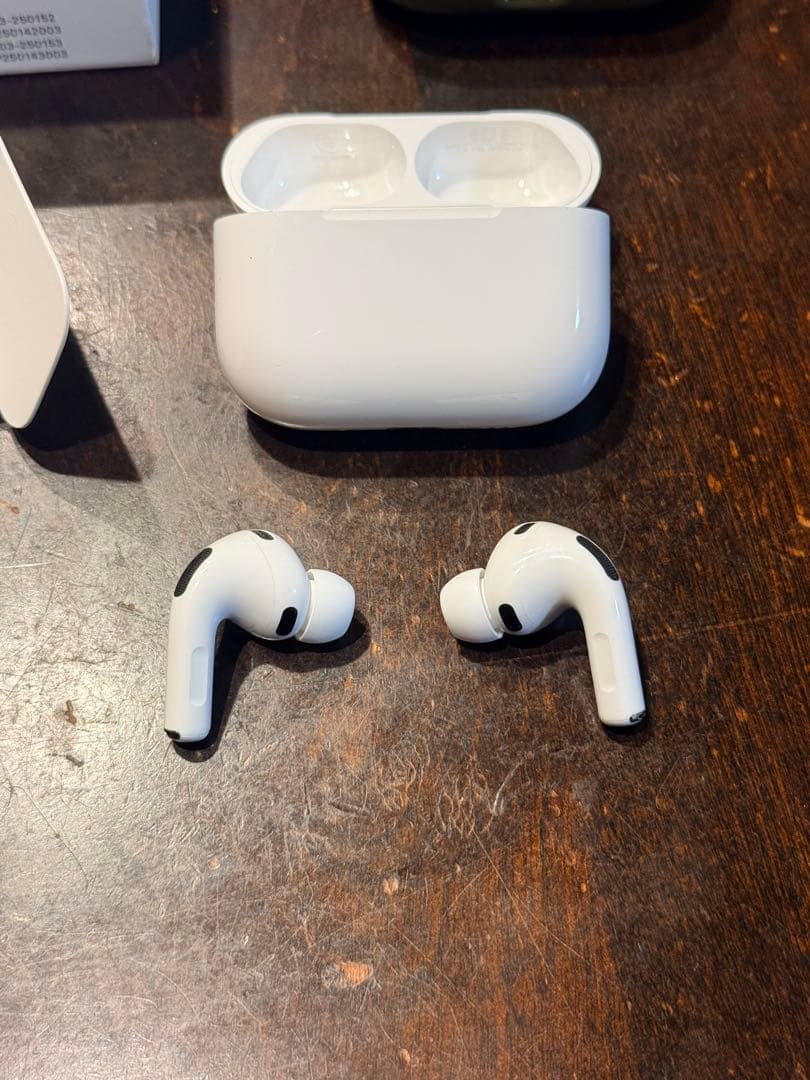 AirPods Pro 3 本体 ケース付き
