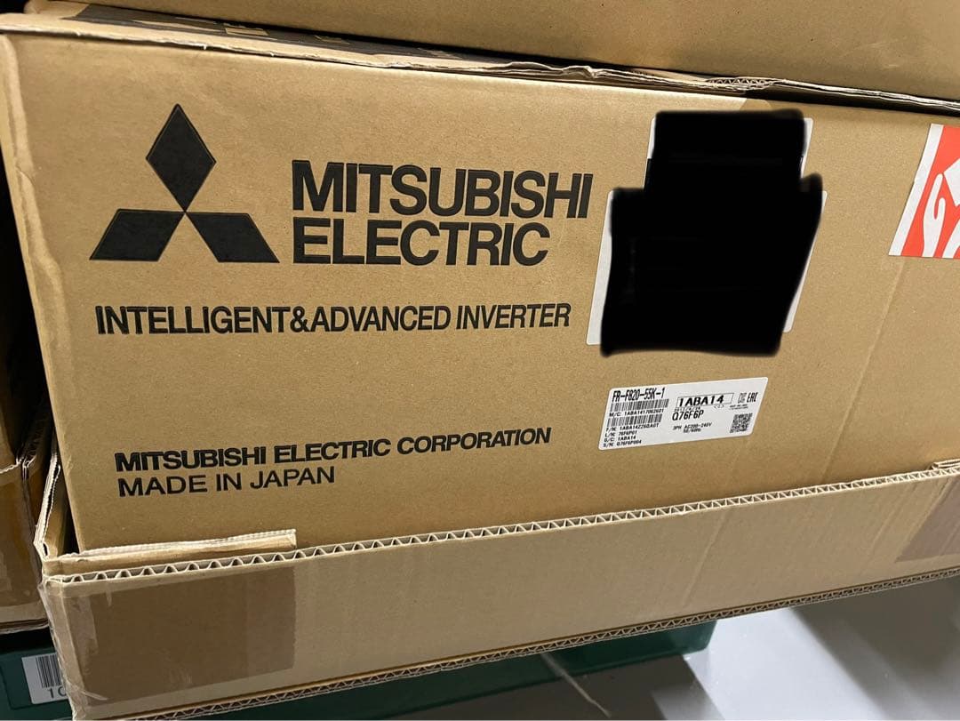 三菱インバーター　FR-F820-55K-1