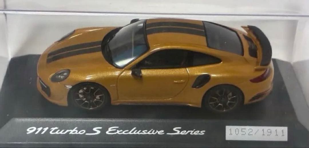 ポルシェ 911 ターボ S ミニカー（ゴールド）