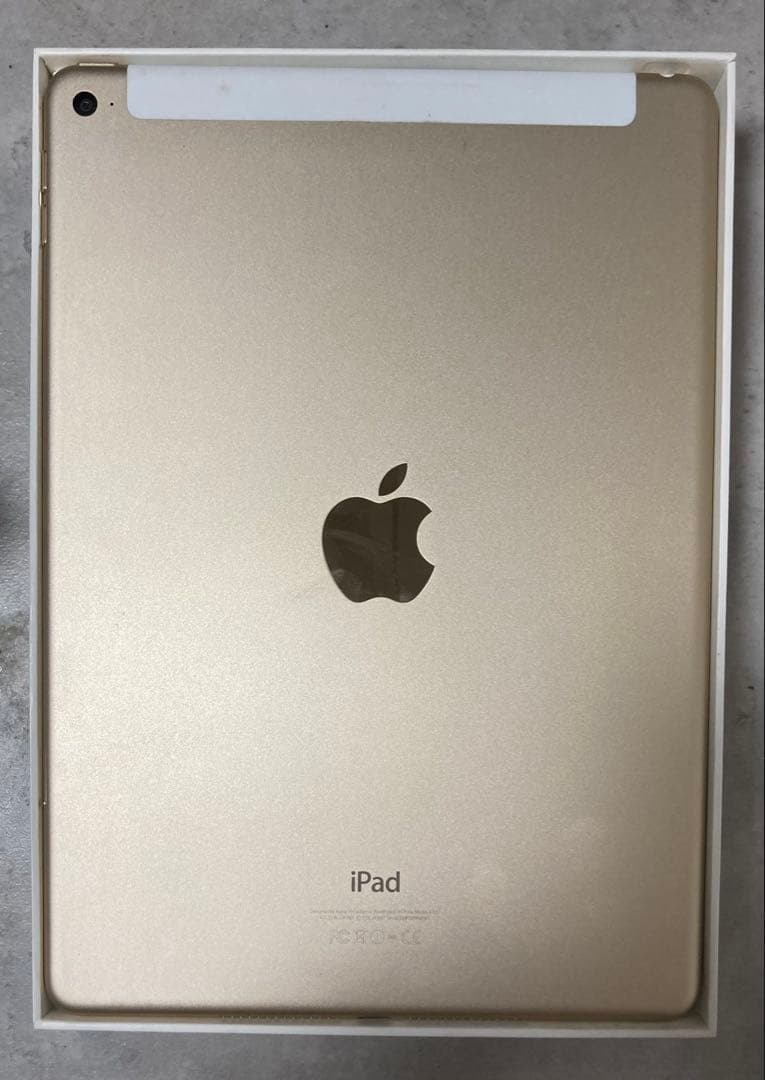 Apple iPad Air 2 ゴールド 16GB 本体　セルラータイプ