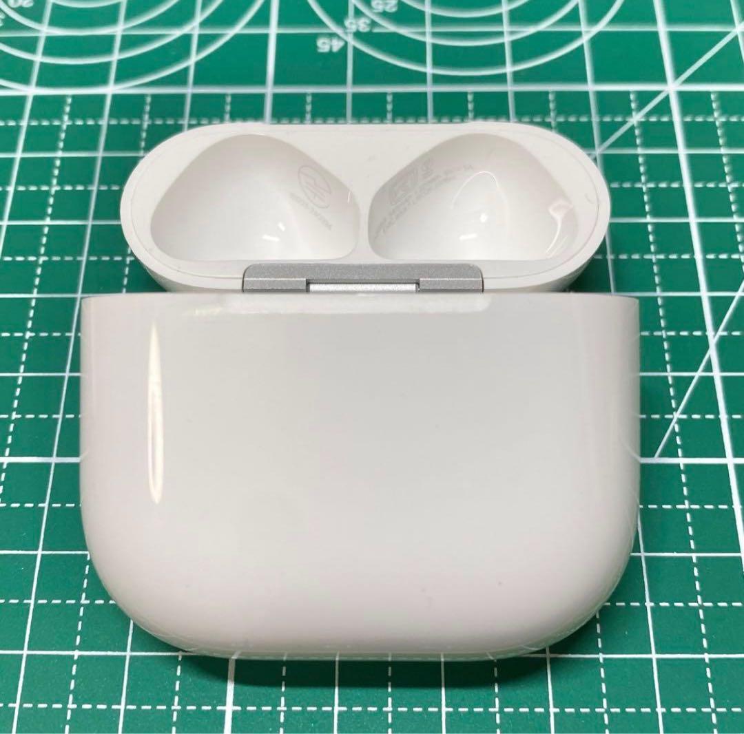 Apple AirPods第4世代 第四世代充電ケース(ANC 搭載)