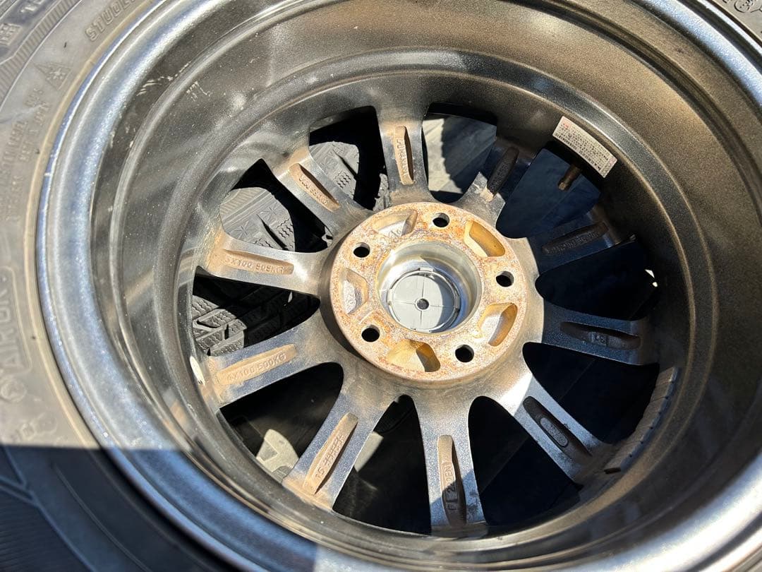 【バリ山！】アルミホイール付スタッドレスタイヤ４本　185/65R15フリード