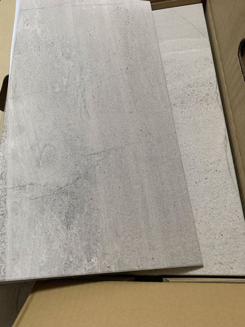 エコカラットプラス　ストーングレース　ベージュ