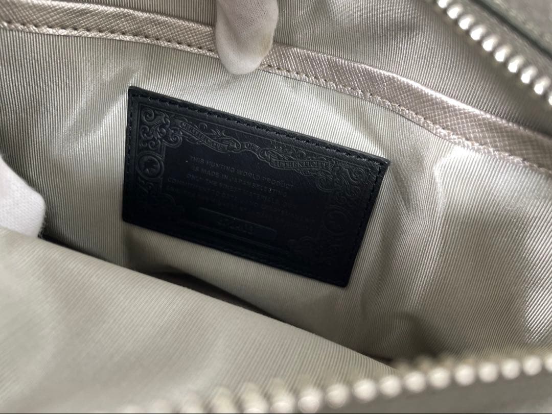 未使用に近い HUNTING WORLD ハンティングワールド ショルダーバッグ