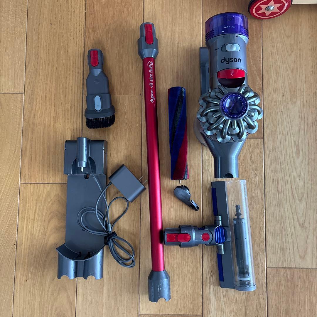 ダイソン　Dyson v8 掃除機