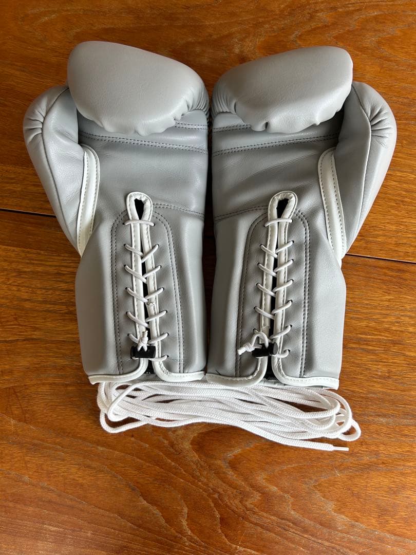 ✴︎限定値下げ中　FLY ボクシンググローブ 12オンス　使用感　ウイニング