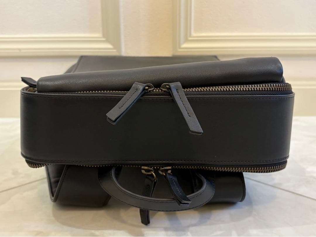 未使用 Evoon マルチビジネスリュック レザー ブラック