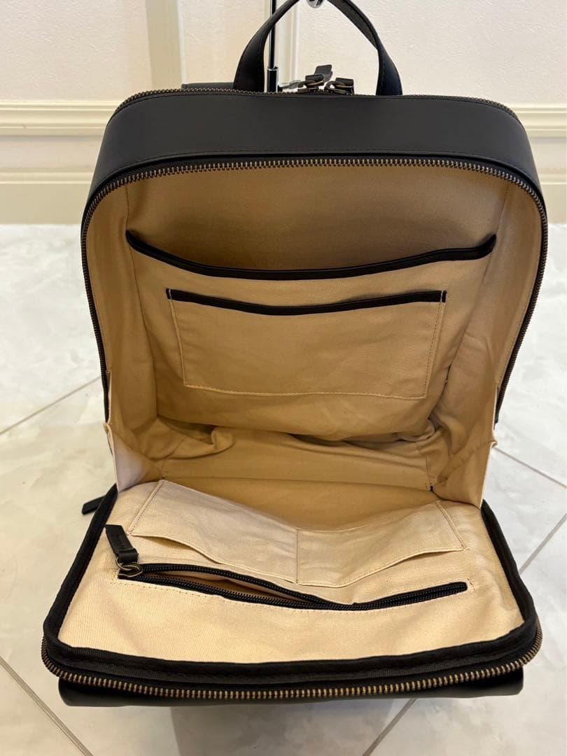 未使用 Evoon マルチビジネスリュック レザー ブラック