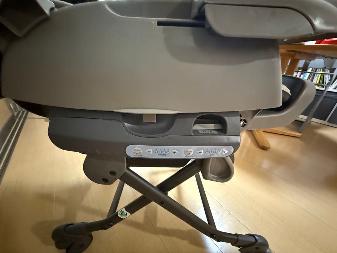 Combi ネムリラ　AUTO SWING BEDi EG