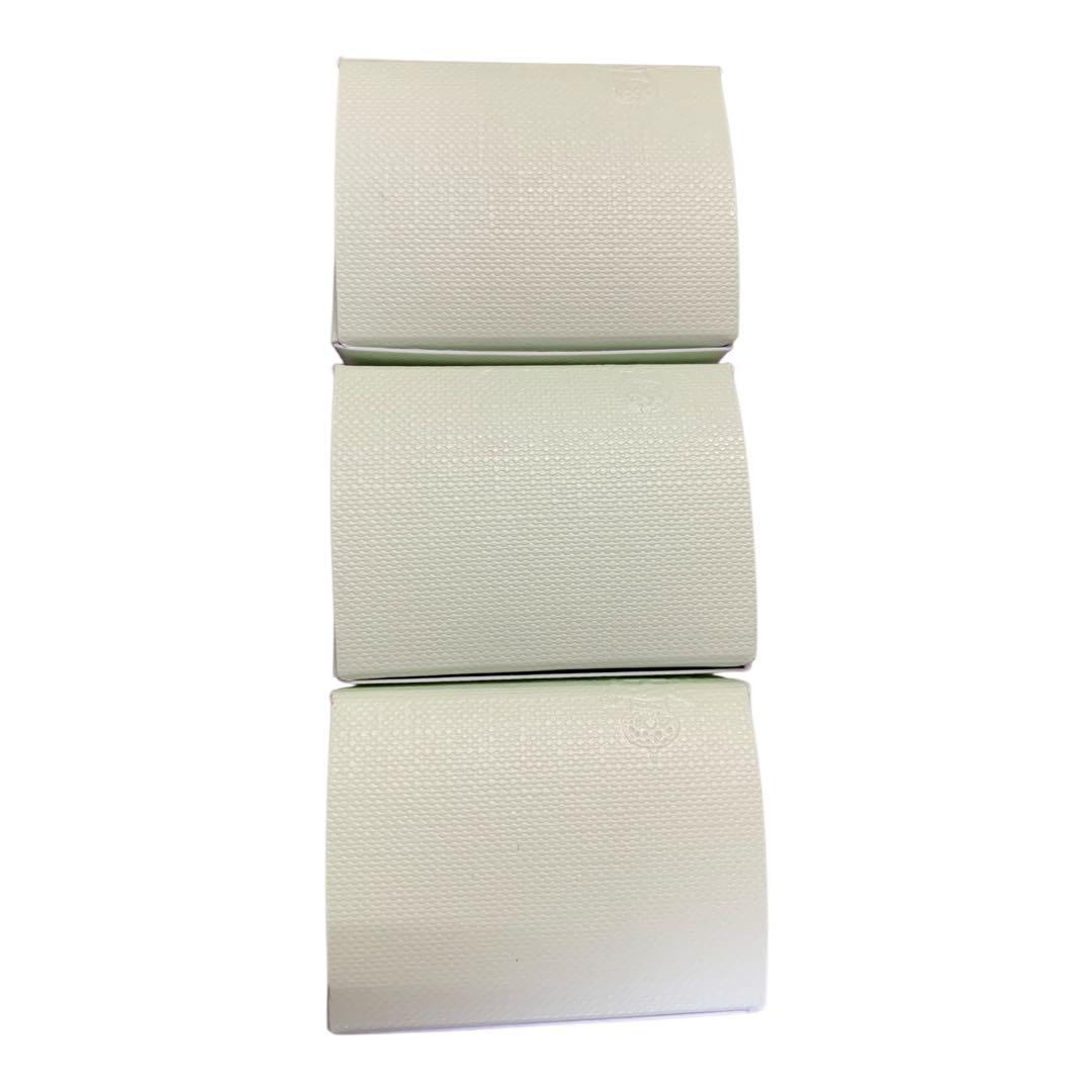 プラダ インフュージョンディリス　パフュームボディローション　100ml×3個