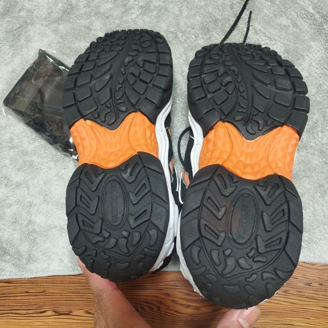 DESCENTE トレーニングシューズ ブラック/オレンジ
