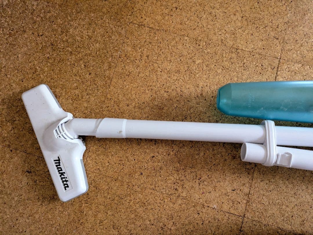 マキタ 充電式クリーナー CL281FD サイクロンアタッチメントつき 掃除機