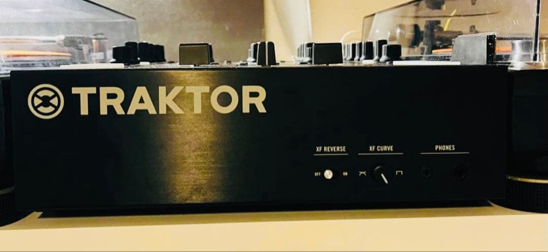 希少な美品です。serato対応！後期型！TRAKTOR KONTROL Z2