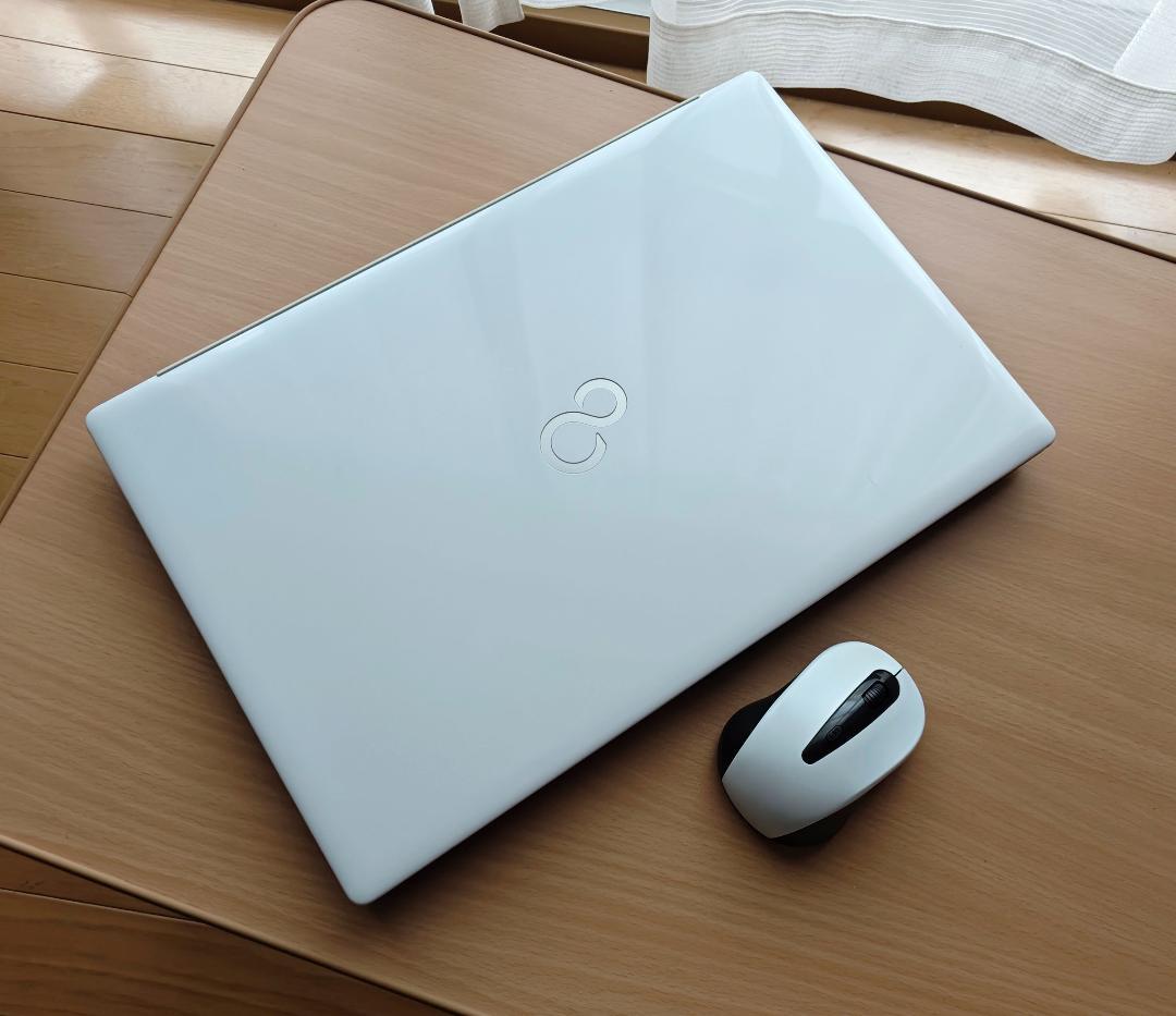 Fujitsu Lifebook高スペックノートパソコン