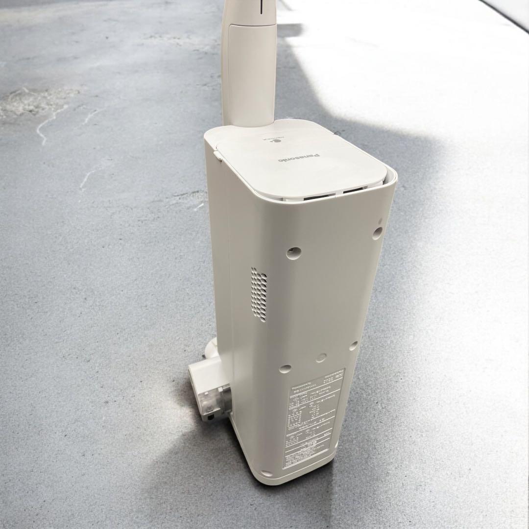 パナソニック　スティッククリーナー　MC-NS10K 2022年式