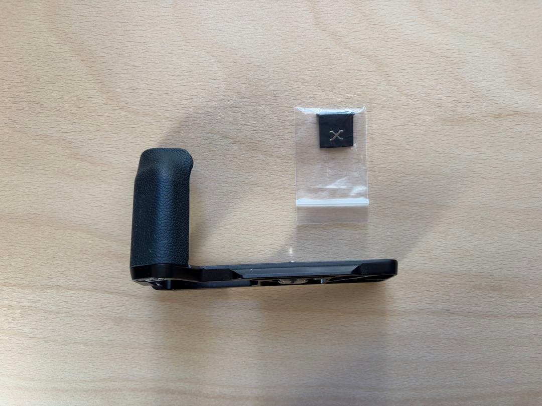 【極美品】富士フイルム X-T5 ボディ シャッター6,742回 多言語モデル