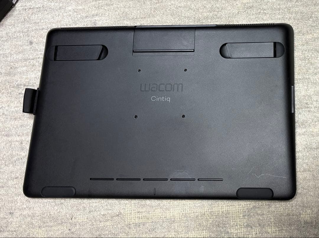 ワコム 液タブ　Wacom Cintiq 16 DTK1660K1D
