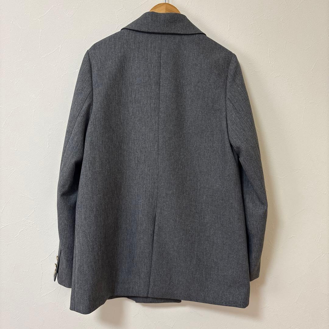 ナチュラルビューティーベーシック　ダブルブレストボクシージャケット グレー