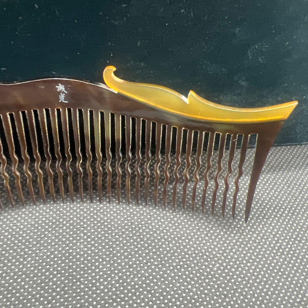 作家物　螺鈿本鼈甲ヘアピン留め　白　黒本鼈甲　櫛型　かんざし　在銘　本鼈甲②